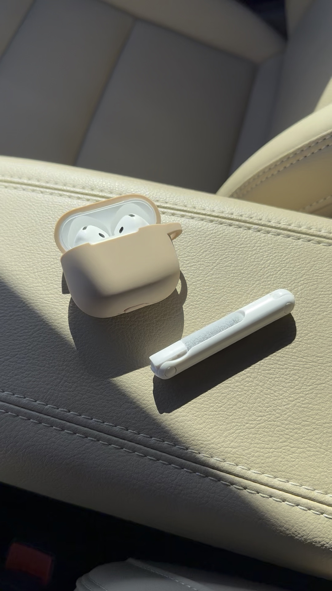 AirPods case with cleaner kit



AirPods 4th generation, electronic case, silicone case, Amazon, Amazon finds 

#LTKFitness #LTKTravel