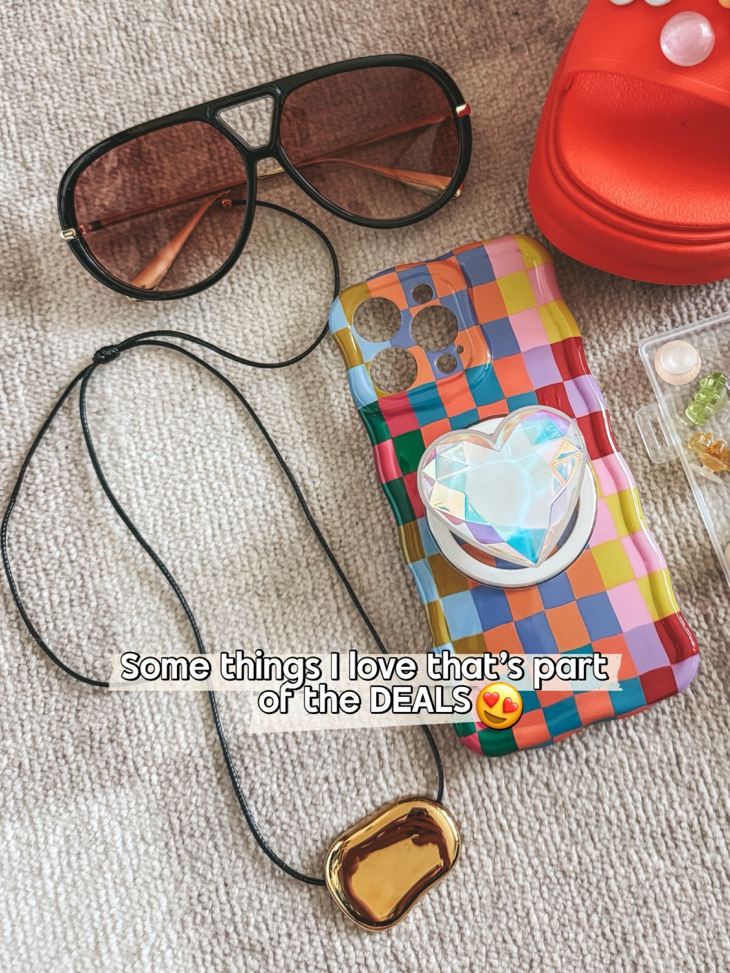 My phone case, pop socket, sunglasses, and necklace are on sale and so good!!

#LTKSaleAlert
