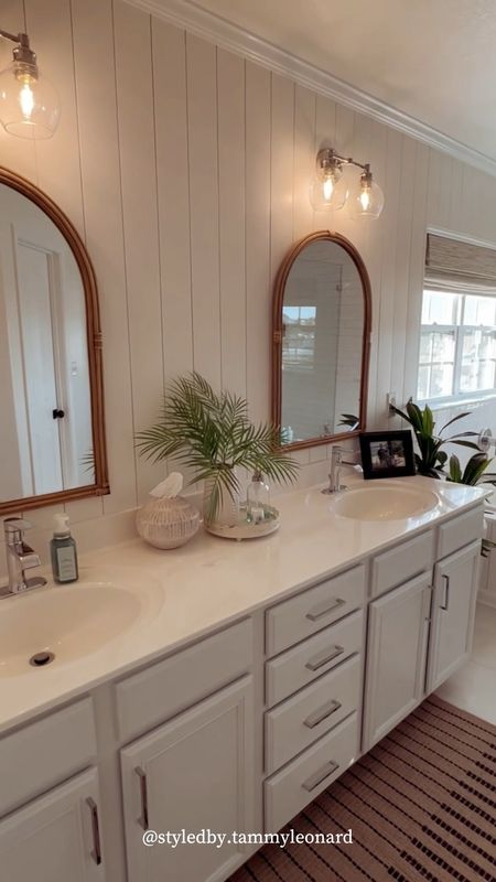 Bathroom reset and refresh with Amazon acrylic carousel and lazy Suzan’s. Perfect for storing away hair and make up products. 

#LTKfindsunder50 #LTKhome #LTKbeauty