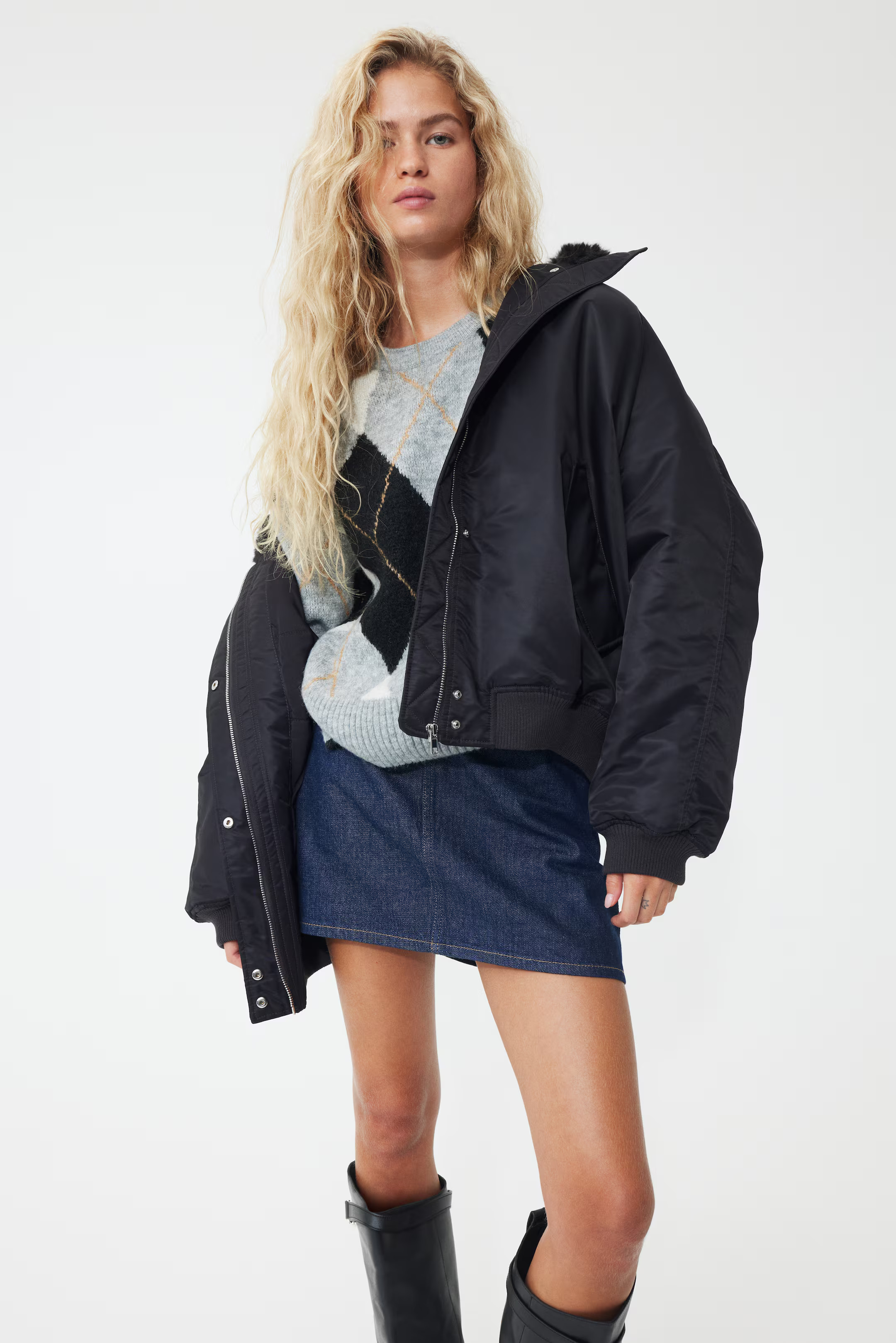 Oversized bomber jacket | H&M (UK, MY, IN, SG, PH, TW, HK)