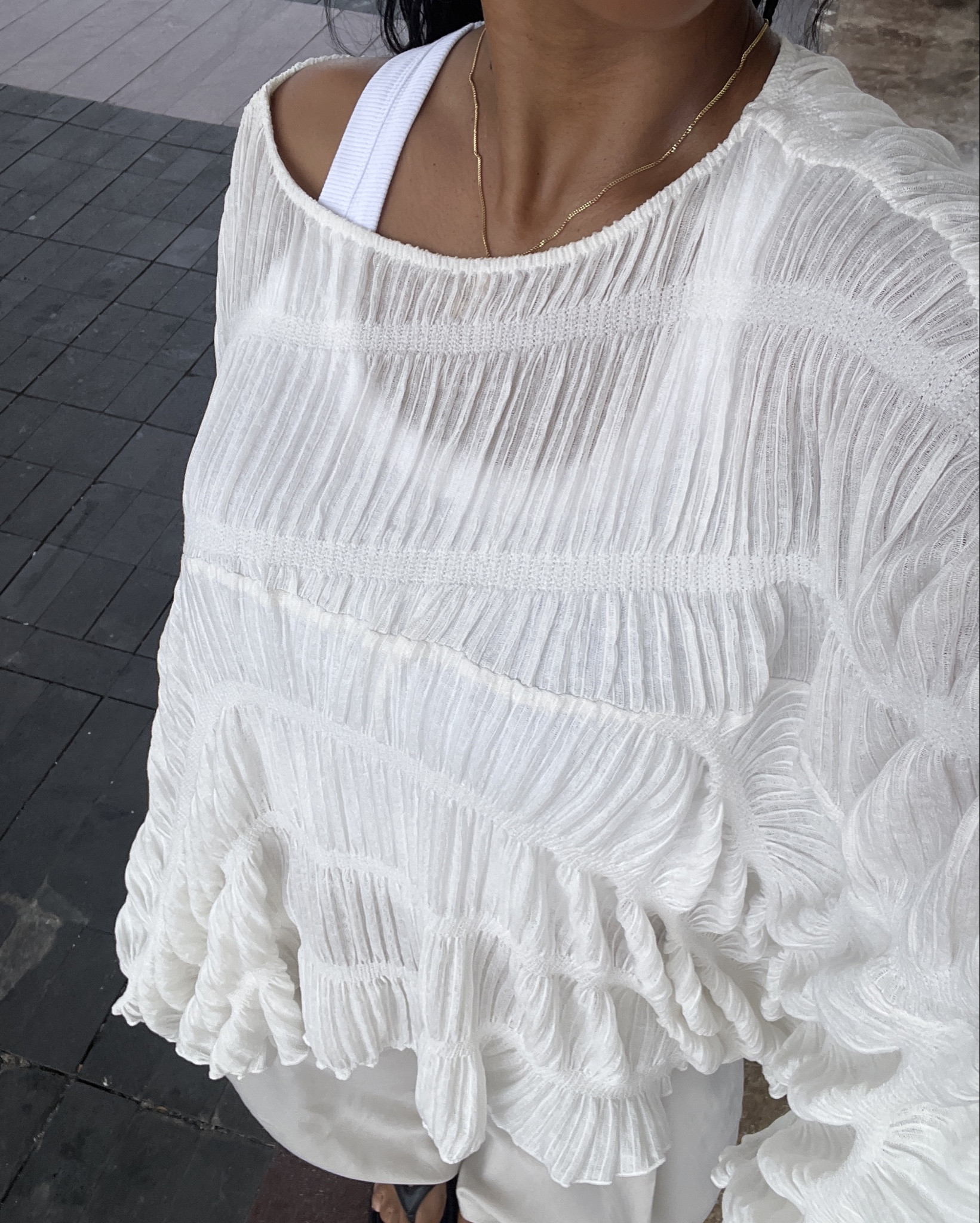 Flowy white outfit for summer! 

#LTKTravel #LTKootd #LTKMidsize