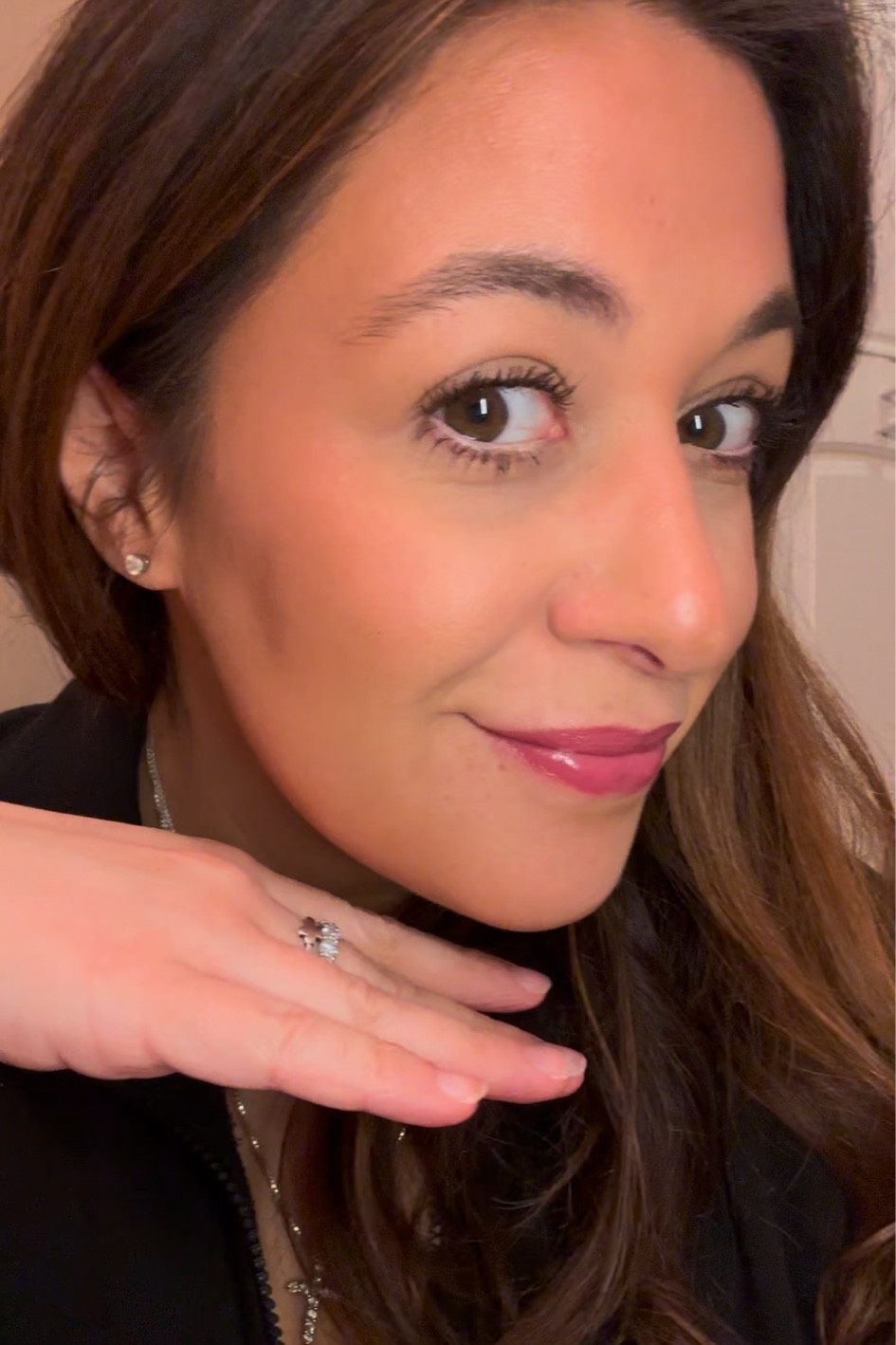 Mornings are chaotic around here, so when it comes to makeup I need a five minute face that will last all day. I have been using @dibsbeauty for the last 6+ months and I seriously LOVE everything they come out with 😍
•
•
#fiveminuteface #quickmakeup #grwm #dibsbeauty #midsizemama #motherhood #workingmom #fyp 

#LTKBeauty #LTKMidsize #LTKStyleTip