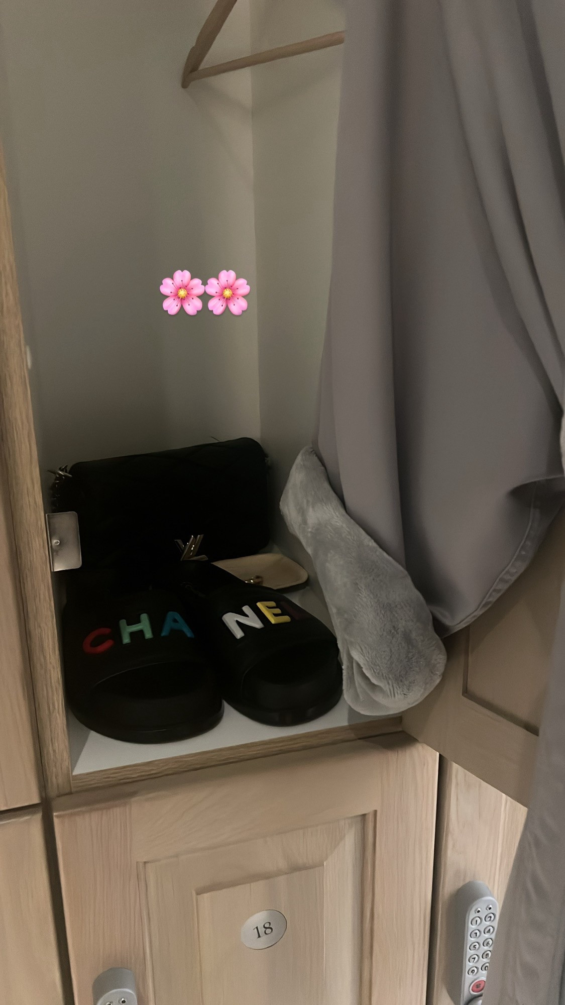 My spa day essential accessories🌸

#LTKStyleTip #LTKGiftGuide #LTKBeauty