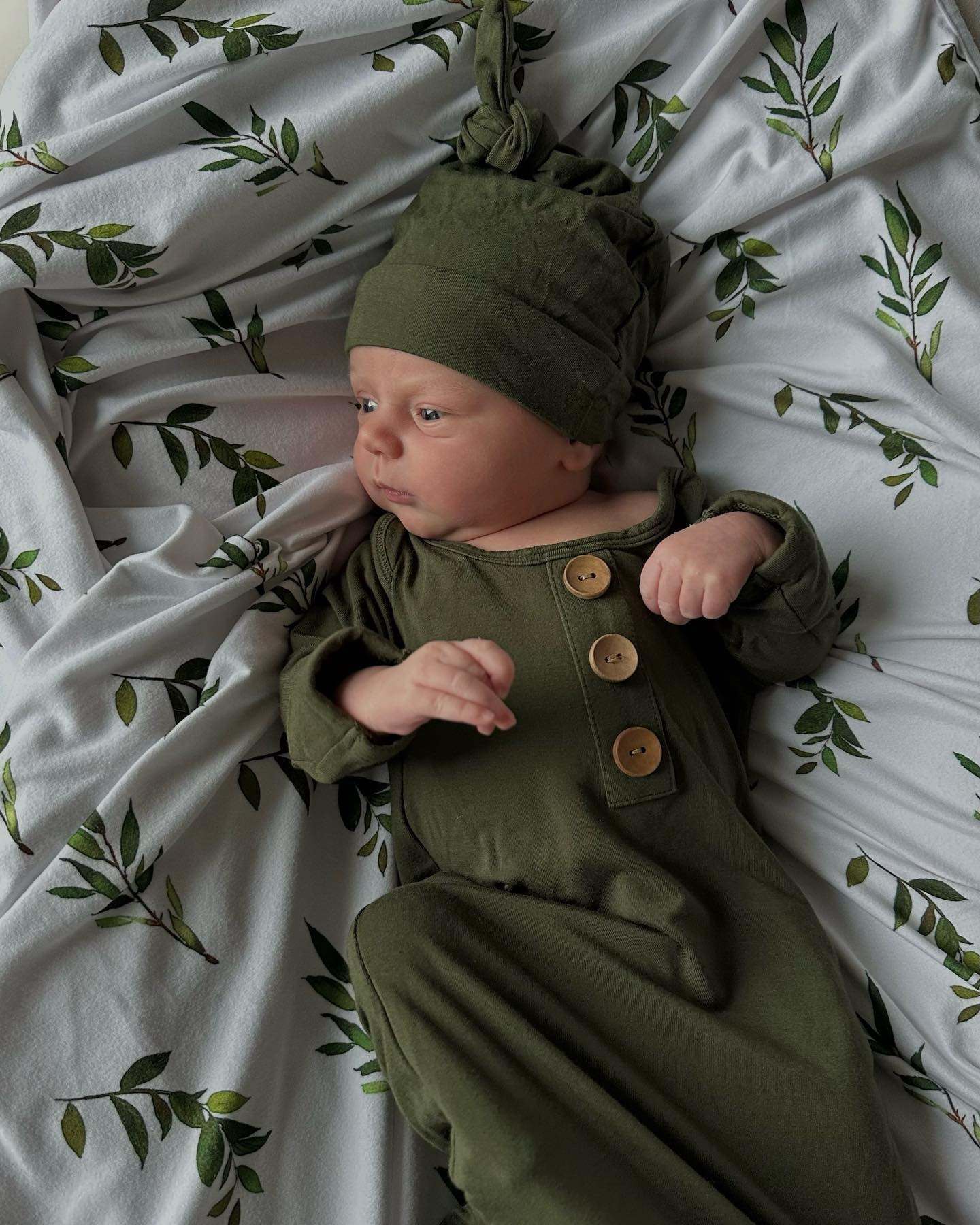 Stefka is 8 days old here 🥹💓
#ad @cadenlane 
Discount code: VIKTORIIAH20