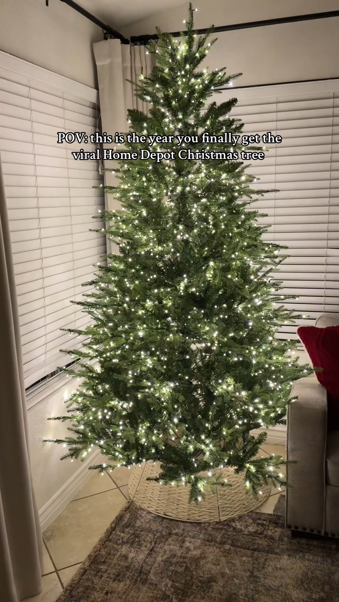 I got the 7.5 ft! It’s so gorgeous and even better than I expected 

#LTKSeasonal #LTKHome #LTKHoliday