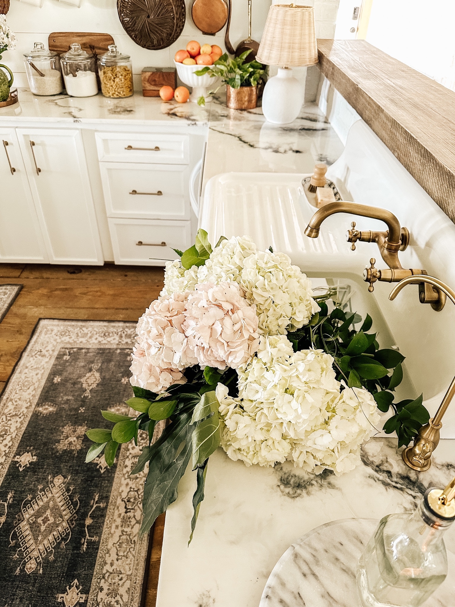 Spring Kitchen Refresh! #cottagesandbungalows #southernlivingmag #americanfarmhouse #cottagestyle #countrylivingmag #betterhomesandgardens #mybhg #returninggracedesigns  #americanfarmhousestyle
#vintagefarmhouse #vintagestyle #viralreels #fixerupperstyle #cottagestyle 
#targetstyle #studiomcgee #magnolianetwork #neutraldecor #countrysamplerfarmhousestyle #countrysamplermagazine #storagehack #kitchenremodel #homeorganization #kitchenorganization #kitchenremodel #farmhousekitchen

#LTKSeasonal #LTKhome