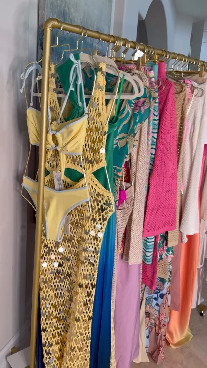 Vacation packing 🌴💕💫 comment SHOP for links ⏬

Cruise outfits, vacation outfits, Mom-friendly swimwear, coverups, resort outfit ￼

#LTKOver40 #LTKTravel #LTKSwim

Comment SHOP below to receive a DM with the link to this post on my LTK ⬇ https://liketk.it/6exPk

#LTKgrwm #LTKTravel #LTKSwim