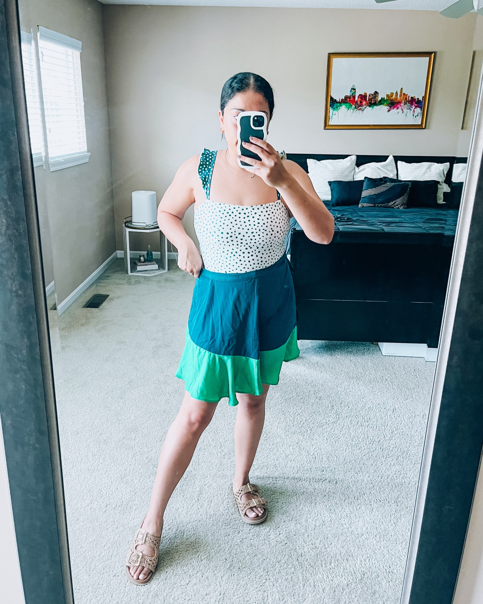 Summersalt 
Swimwear
Swimsuits 
Size 6 in one piece ruffle suit


#LTKSwim #LTKFindsUnder100 #LTKShoeCrush