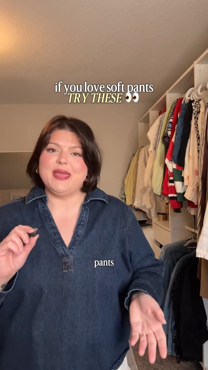 the gingham 🤌🤌 

both are from @gap and now I want them in every color! 

#softpants #comfyfashion #size16style