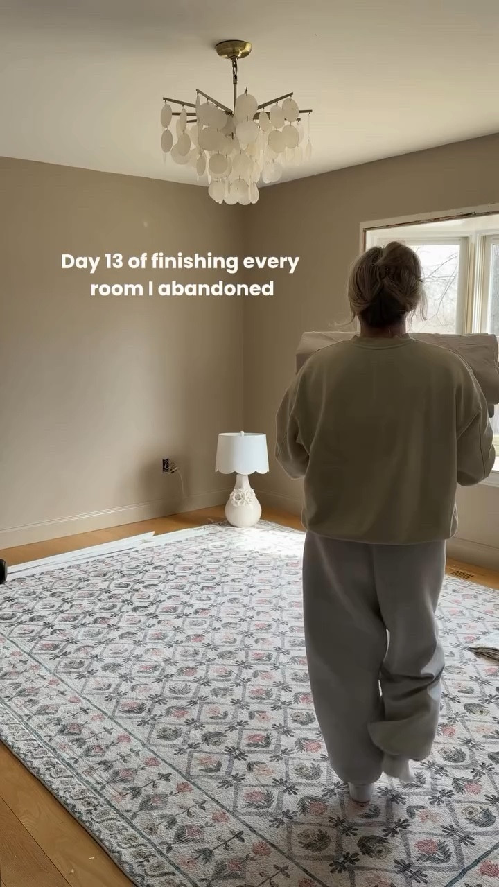 After the window trim fiasco I needed some dopamine DIY and this DIY cushion did not disappoint 😍

Can you believe I used a tablecloth for this? It worked perfectly and the colors matched the walls so well. Day 13 of finishing every room I abandoned was a good one.

Next up, finishing the window trim and making the final decision on paint for it.