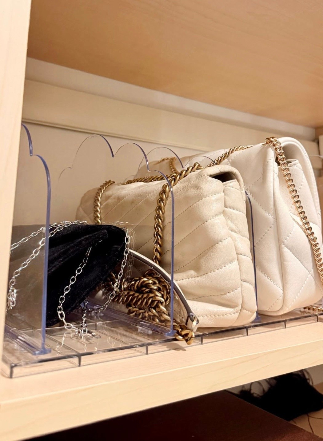 Keep your purses neat and organized! 
👜
I love this purse organizer because it keeps all my bags neatly tucked away while still making it easy to see what I have. Such a simple way to keep your closet looking tidy and make the most of your space!