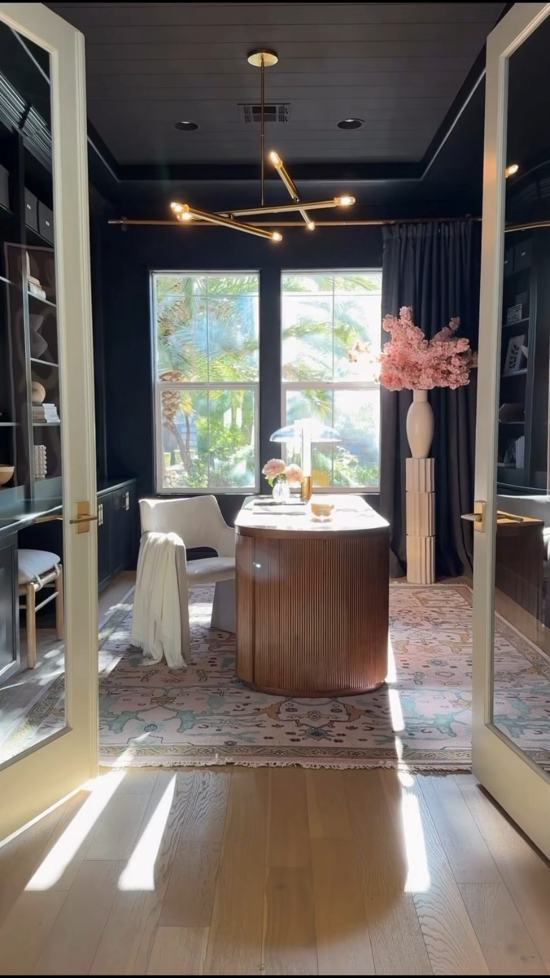 Used 10 stems in this arrangement 

#LTKHome #LTKSeasonal