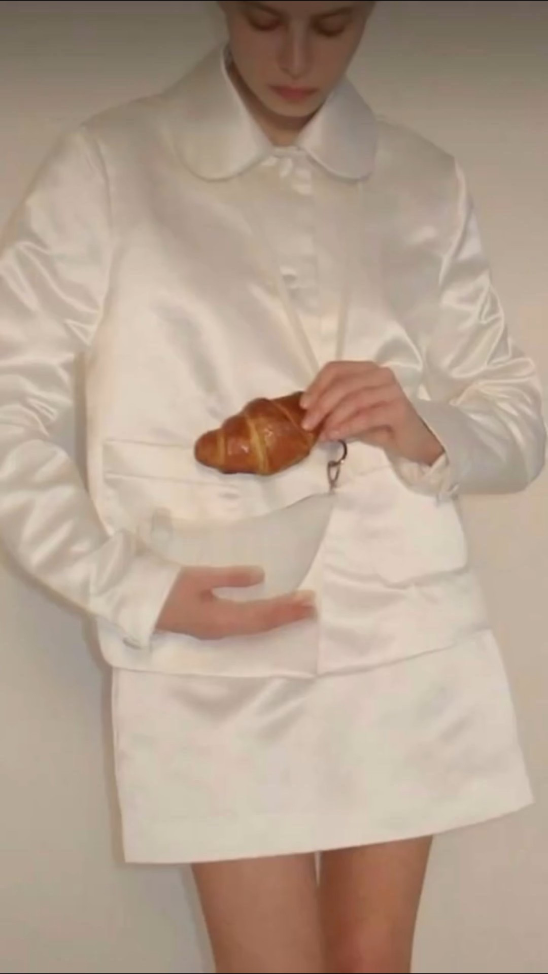 Cozy Christmas
🤍🤍🤍🤍

#styling #looks #howtowear 
#looks #PersonalStylist #fashionweek #instafashion #pinterest #personalshopper #trends #style #ootd #fallstyle #ltk #holiday

#LTKHoliday #LTKFindsUnder50 #LTKGiftGuide