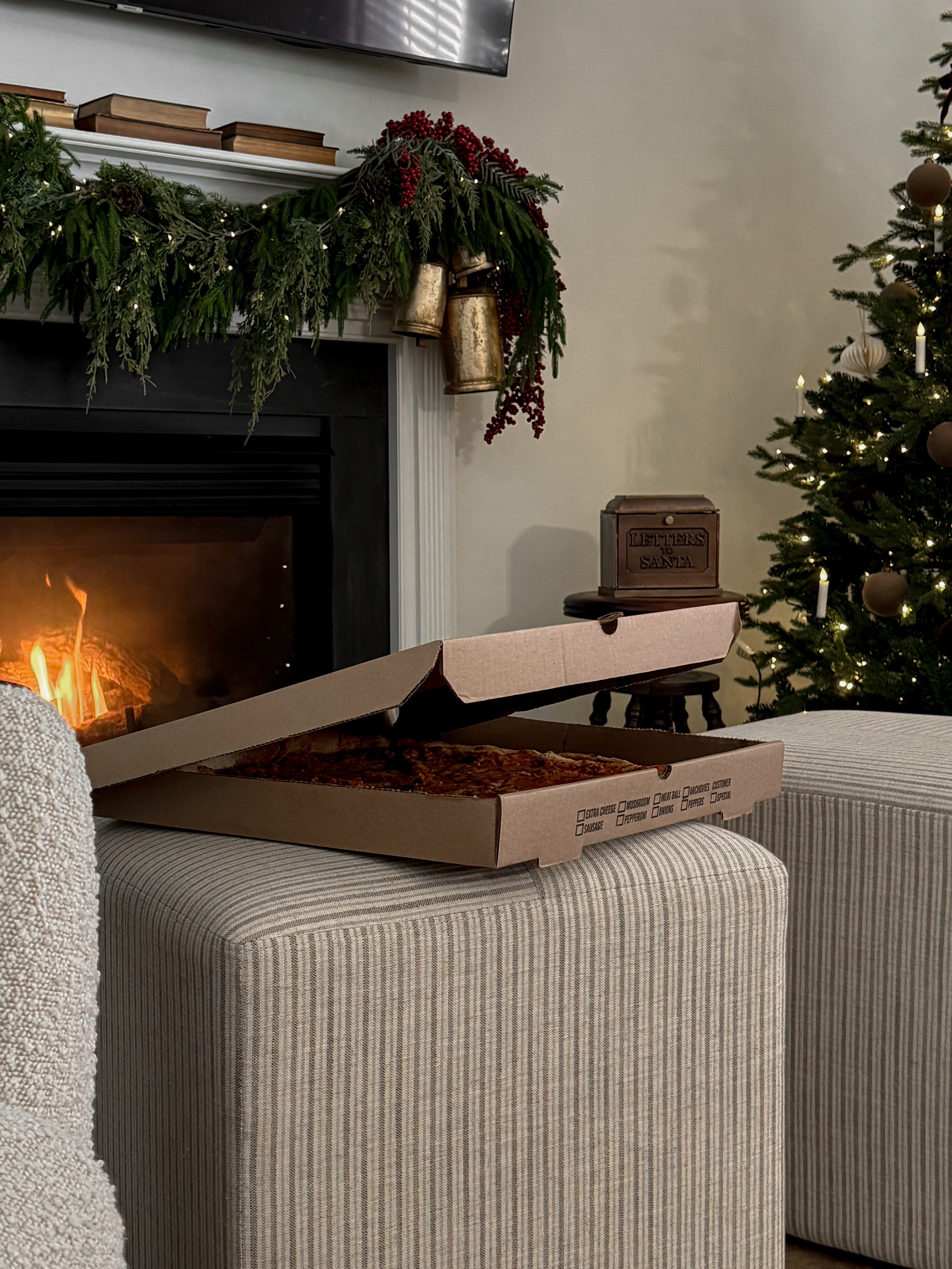 Living room decor, Christmas decor, Christmas tree, garland, fireplace mantel decor, ottoman,m

#LTKHome