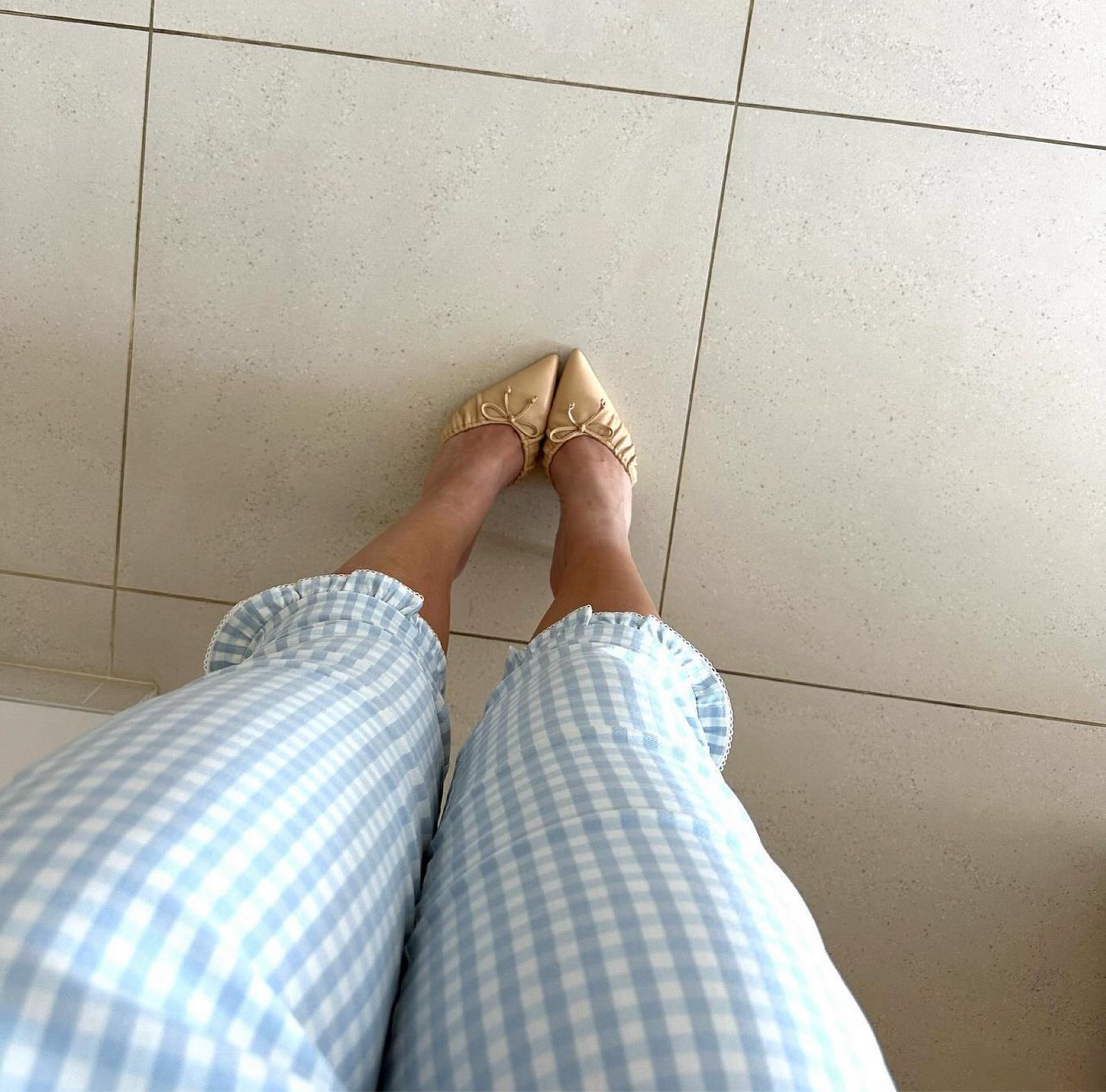 Capris are so back🫡

Capri pants, summer outfit, curvy outfit, mid size style, curvy fashion, kitten heels 

#LTKStyleTip #LTKShoeCrush