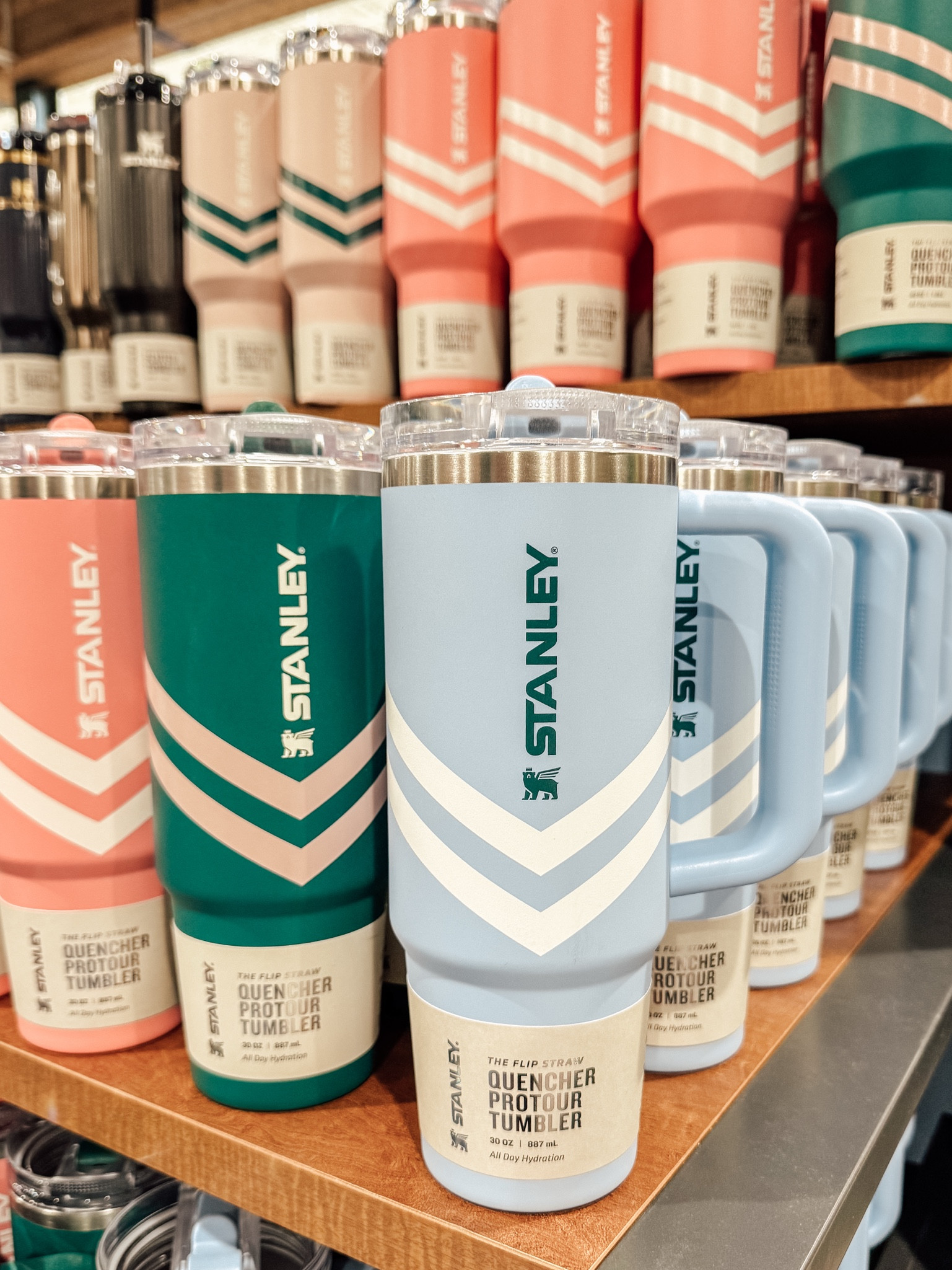 New Stanley Chevron Collection at Dick’s Sporting Goods! These are giving major summer golf vibes and I love it! 🏌️🏌️‍♀️

#LTKActive #LTKFindsUnder50 #LTKGiftGuide