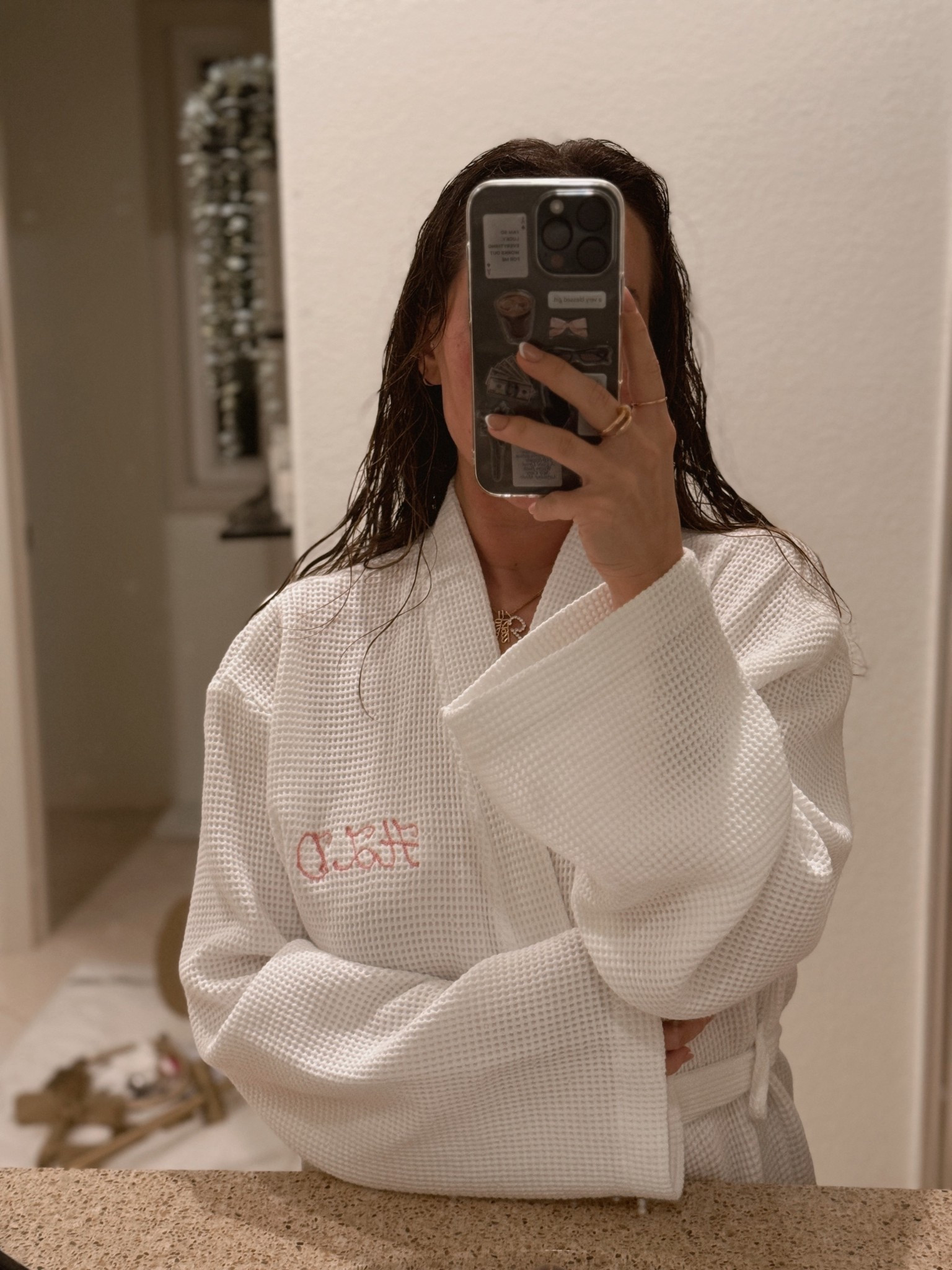 I absolutely understand the hype around Cariloha.🌺 This post-shower robe is sooooo soft! And I finally tried my bed sheets last night, and I can never go back.🤤

bedding • robes • luxury sheets • hotel robe 

#LTKHome #LTKselfcare