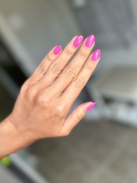 a mani that dries in less than 5 mins? yes, please! 🩷

#LTKFind #LTKbeauty