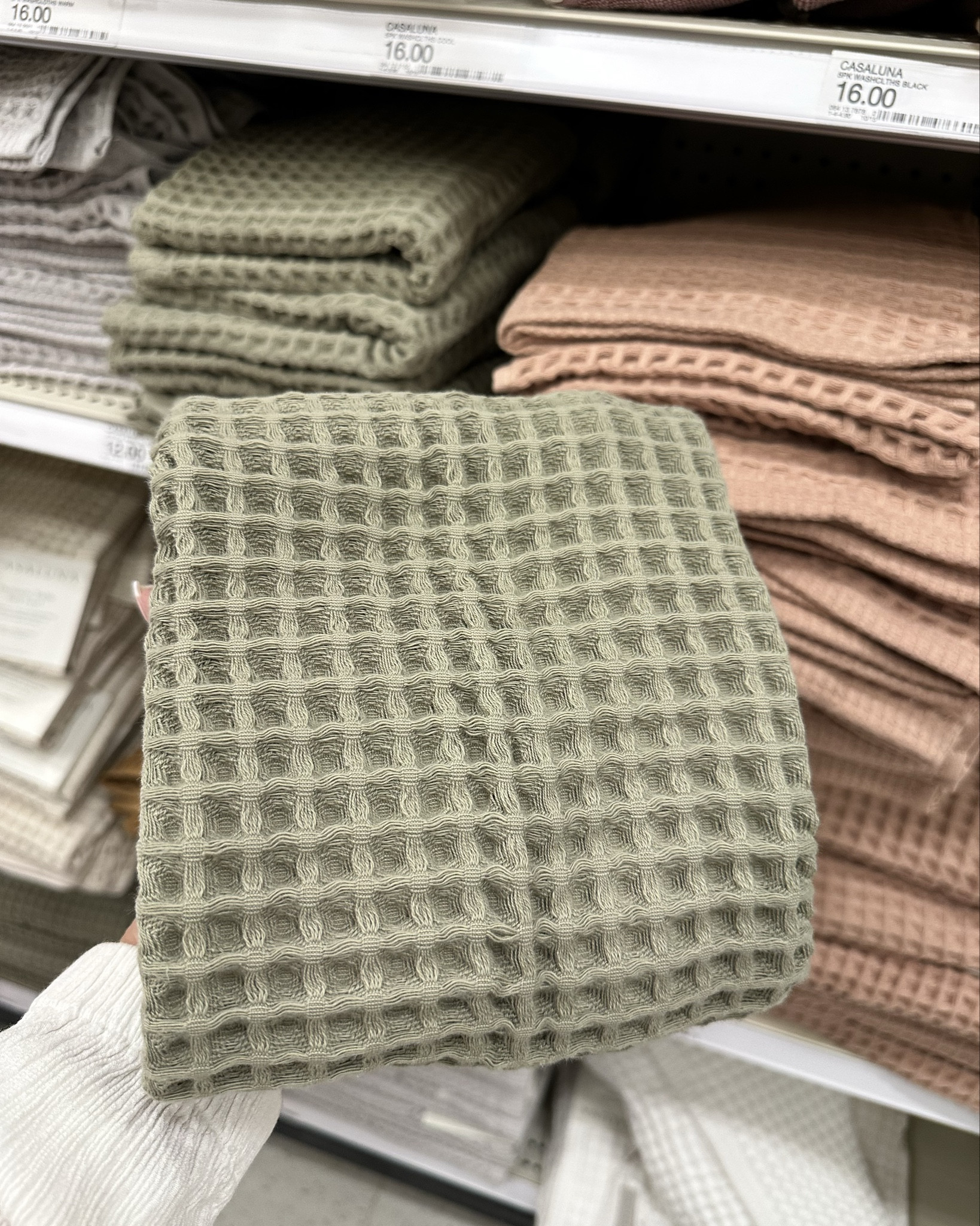 Target Bath Towels and Accessories are on sale for 40% off
Casaluna 

#LTKHome