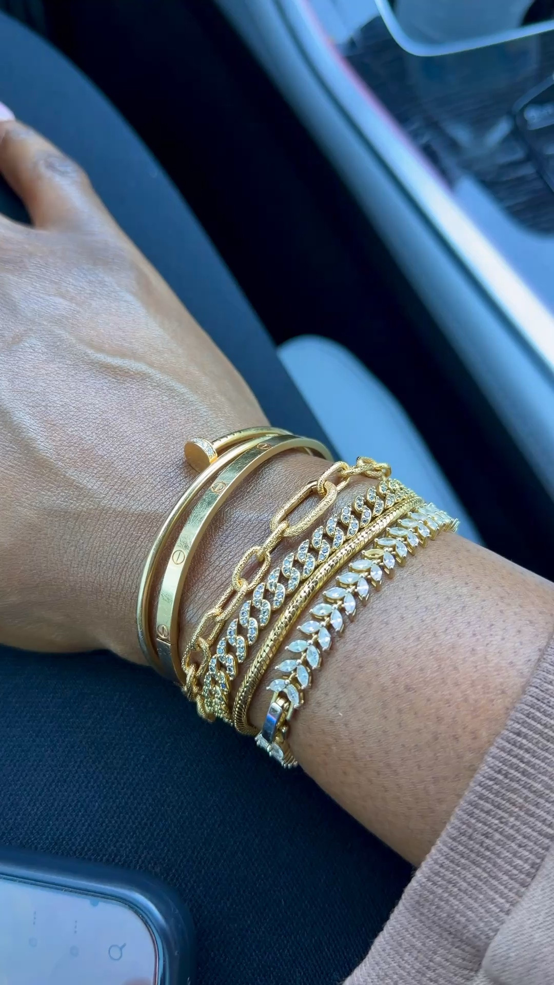 Finally got my new Pandora Bracelet to fit. I just added an extra hook and what was once a small bracelet, fits! 