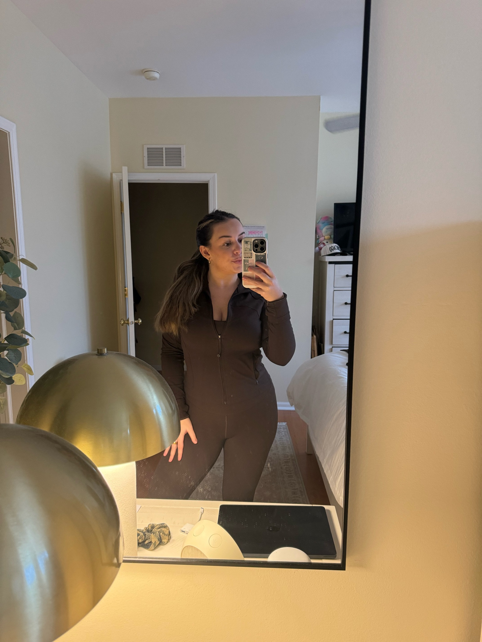 Matching Lululemon Workout Set - Espresso 

#LTKFitness #LTKFindsUnder100 #LTKActive