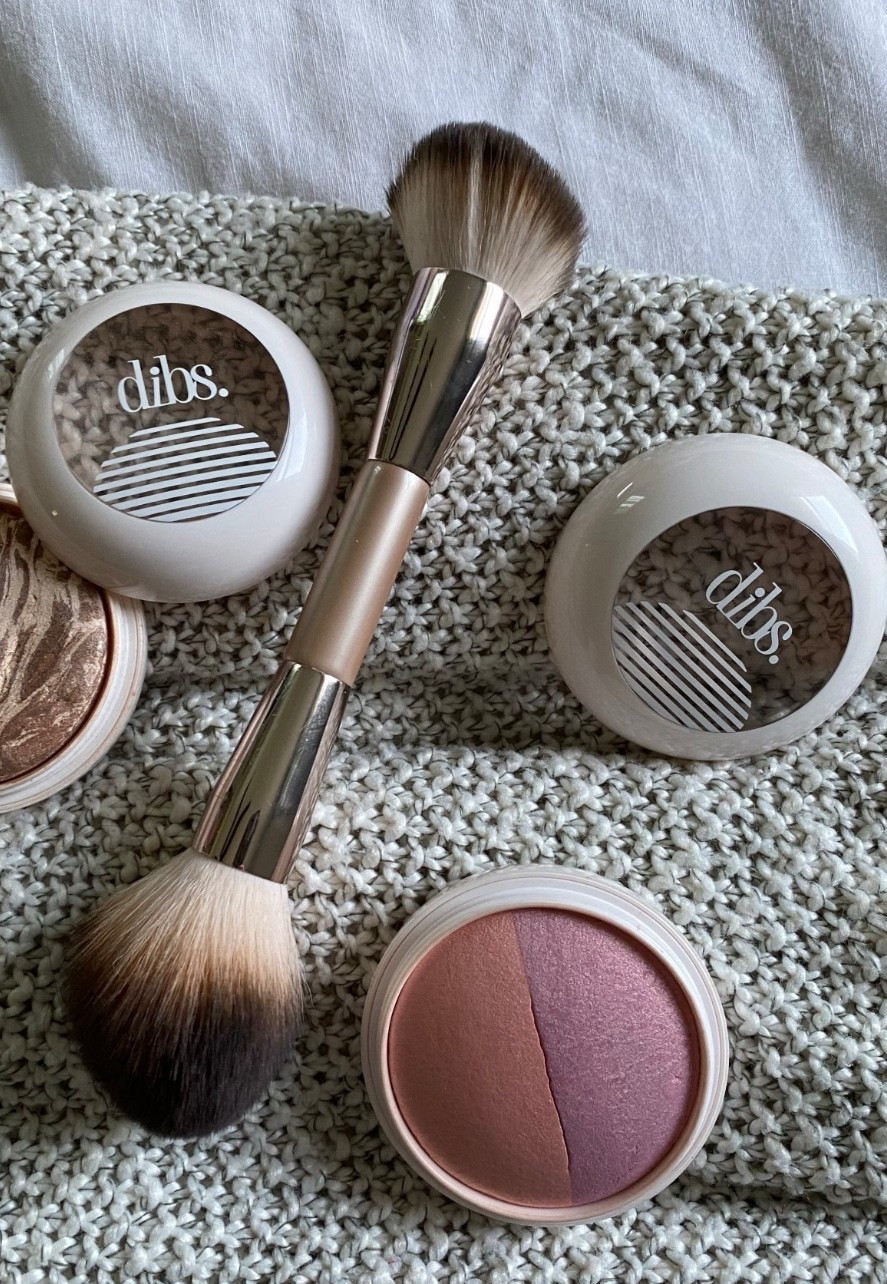 FREEz SHIPPING! 

The dibs beauty baked bronzer and blush are such great quality. I love this dual ended brush for both cream products and powders 




#LTKSaleAlert #LTKFindsUnder50 #LTKGiftGuide