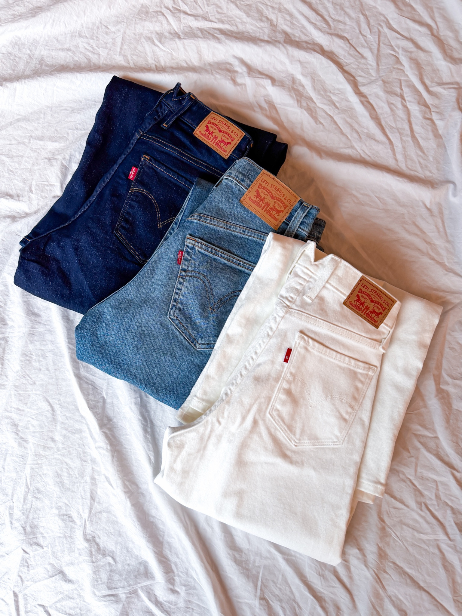 Ultra stretchy shaping wide jeans - super comfy 

#LTKFindsUnder50 #LTKootd #LTKSeasonal