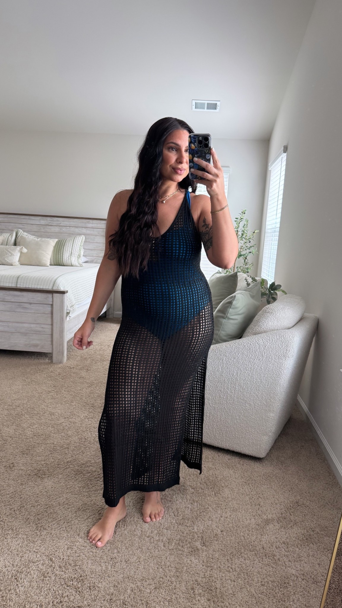 Flattering cover up 🖤