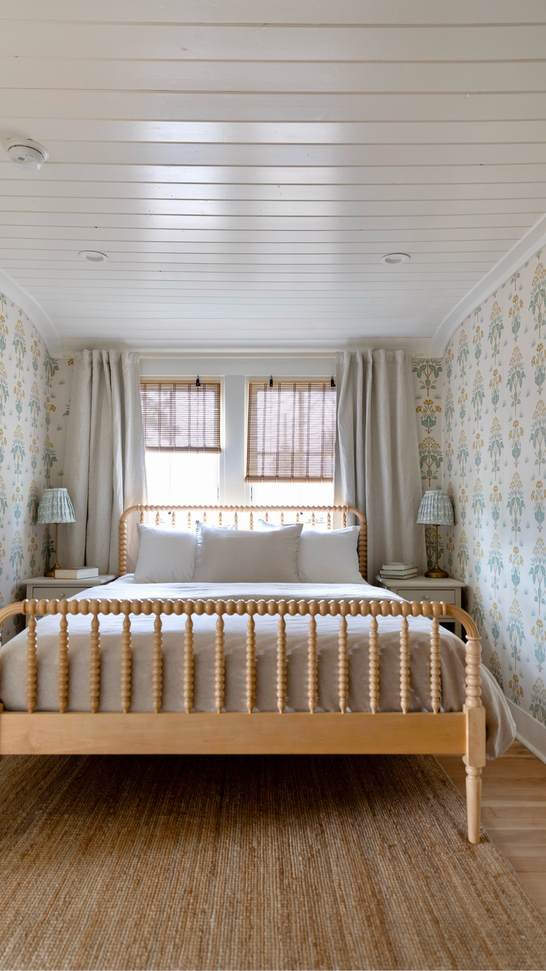 Fall is the season of cozy, and our bedroom just got the coziest update with @onequince! A linen duvet in the prettiest neutral, crisp white linen sheets, and a silk pillowcase for a little extra luxury - all timeless, breathable, and made to last. I’ve linked everything in my shop so you can bring a touch of fall comfort home too. ✨
#QuincePartner 

#LTKHome