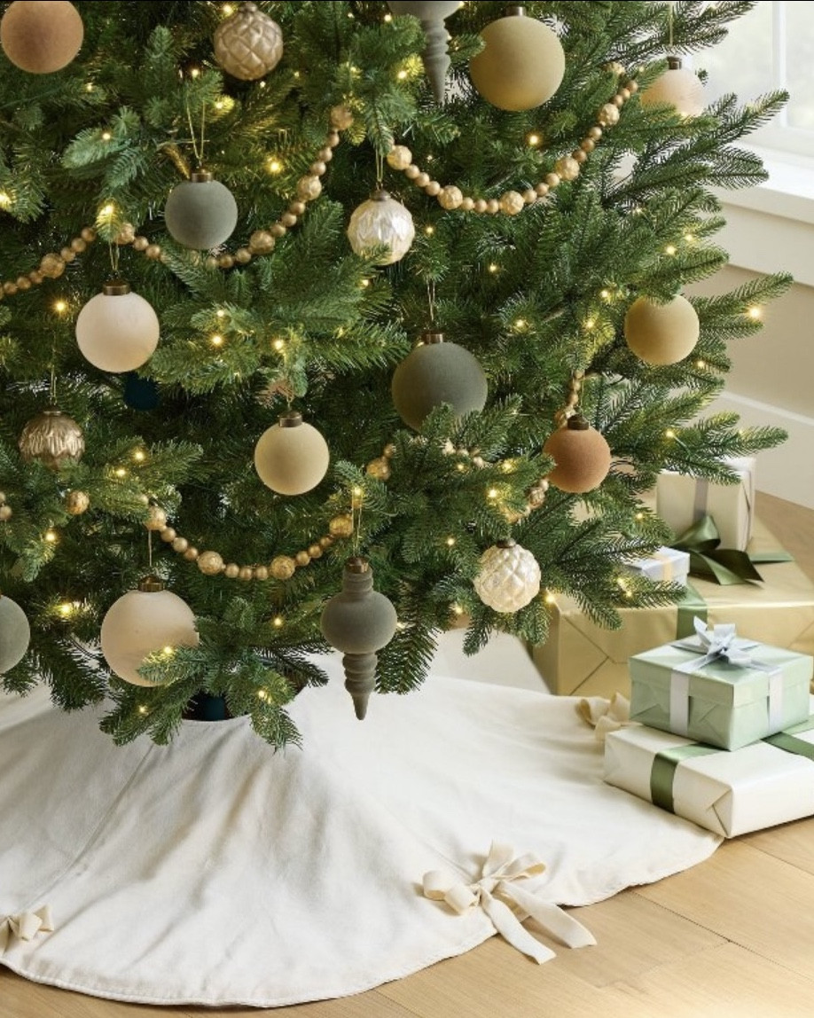 Velvet Christmas Ornaments by Studio McGee

Update your holiday tree with these stunning velvet ornaments. They come in neutral colors, as well as traditional colors. 

#targetholiday #christmastree

#LTKSeasonal #LTKHome #LTKHoliday