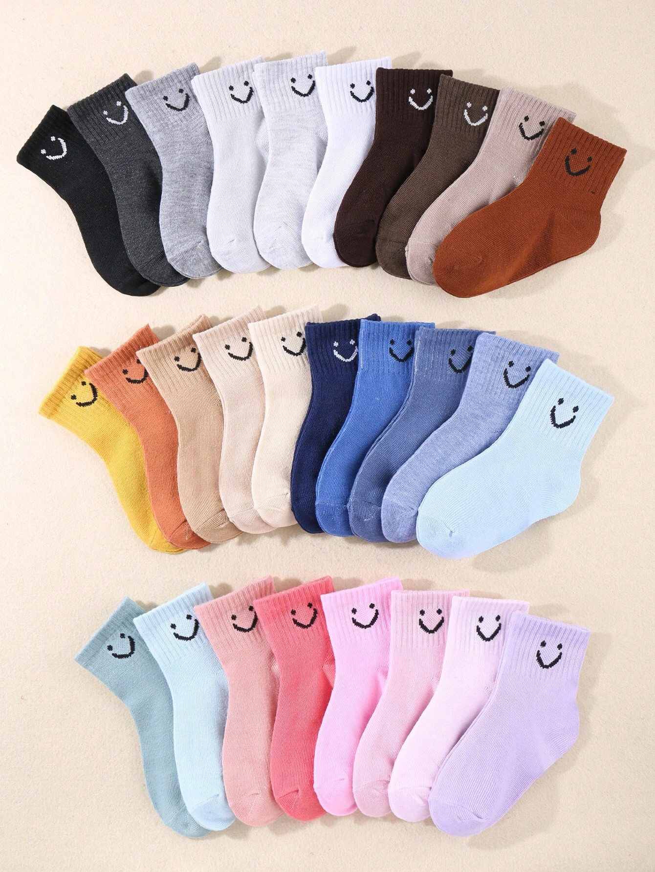 10 Pairs Kids' Solid Color Face Design Sporty Daily Mid-Calf Socks | SHEIN