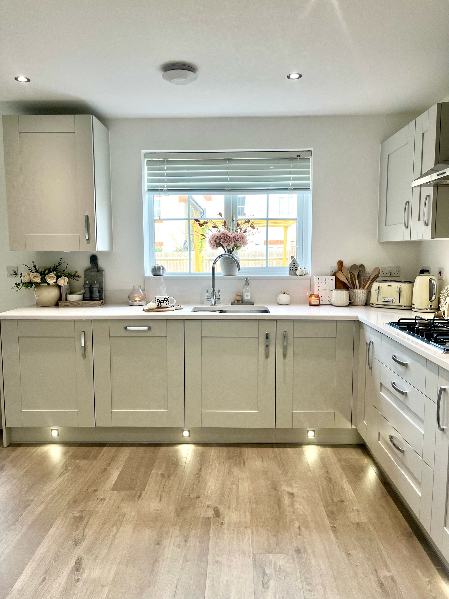Cosy autumn home, neutral home decor, kitchen design, kitchen decor, kitchen accessories 

#LTKautumn #LTKuk #LTKhome