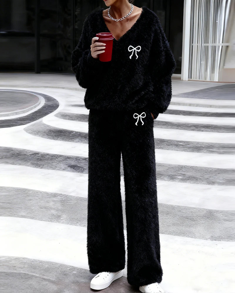 Soft Sweet Bow Embroidered Fleece Matching Set | Zeagoo