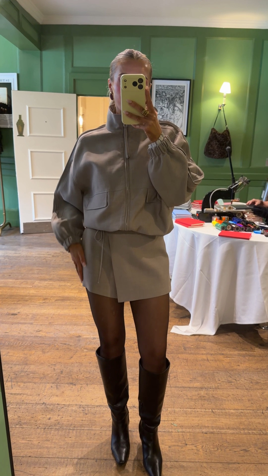 Today’s OOTD 😍 gorgeous co-ord and this jacket can be worn in loads of ways! With jeans, leggings & joggers. The quality is fab 👏🏽

#LTKuk #LTKautumn #LTKstyletip