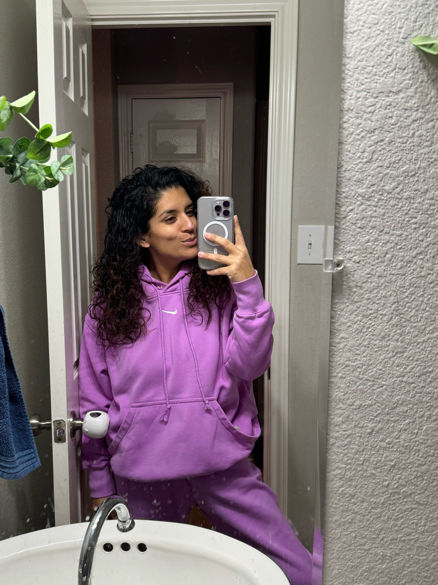 Always comfy in @nike #nike

#LTKfitness #LTKfindsunder100 #LTKsalealert