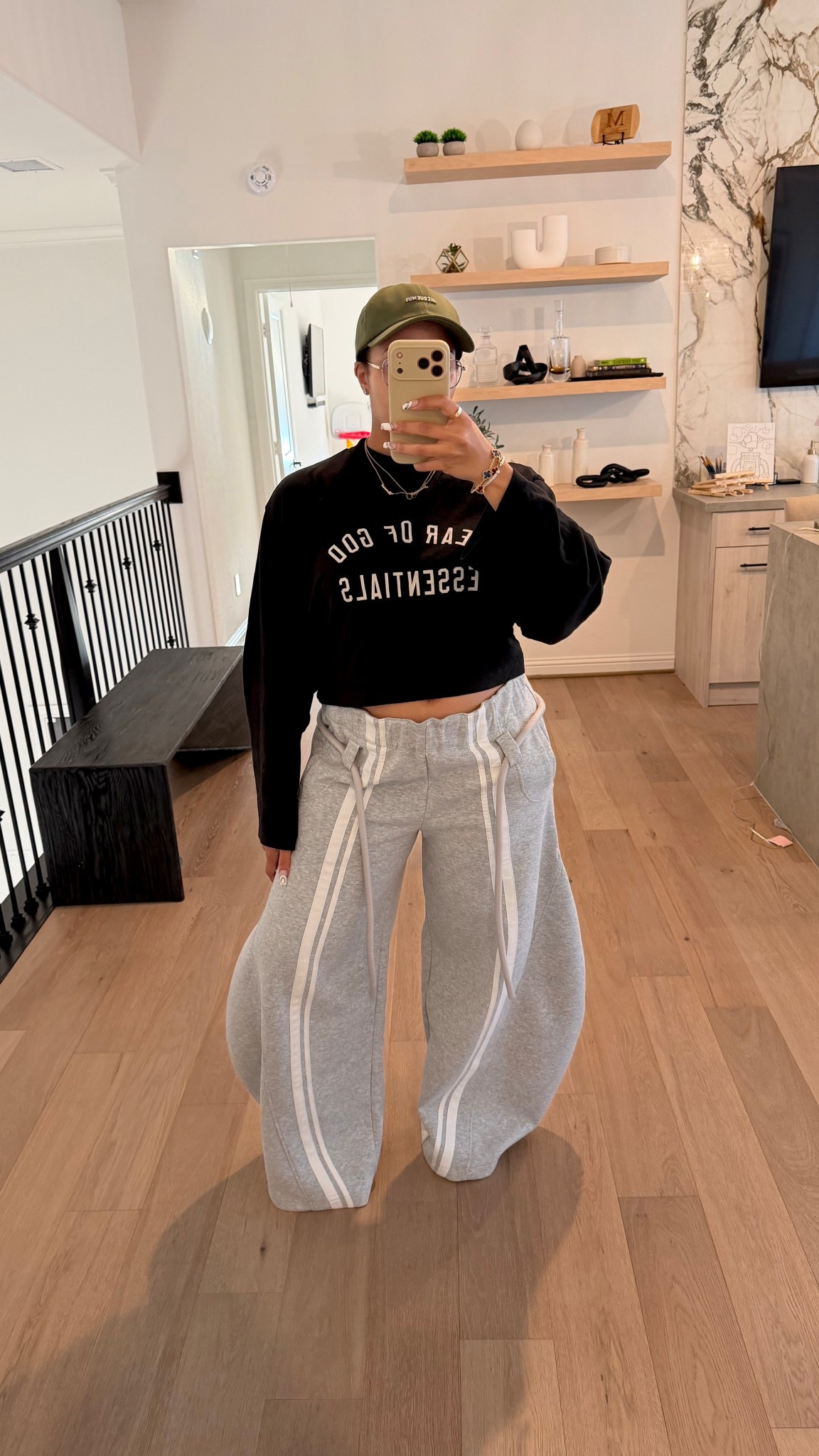 Another pair of comfy spacious sweats! Love this barrel style 🔥

#LTKmomlife #LTKdayinmylife #LTKootd