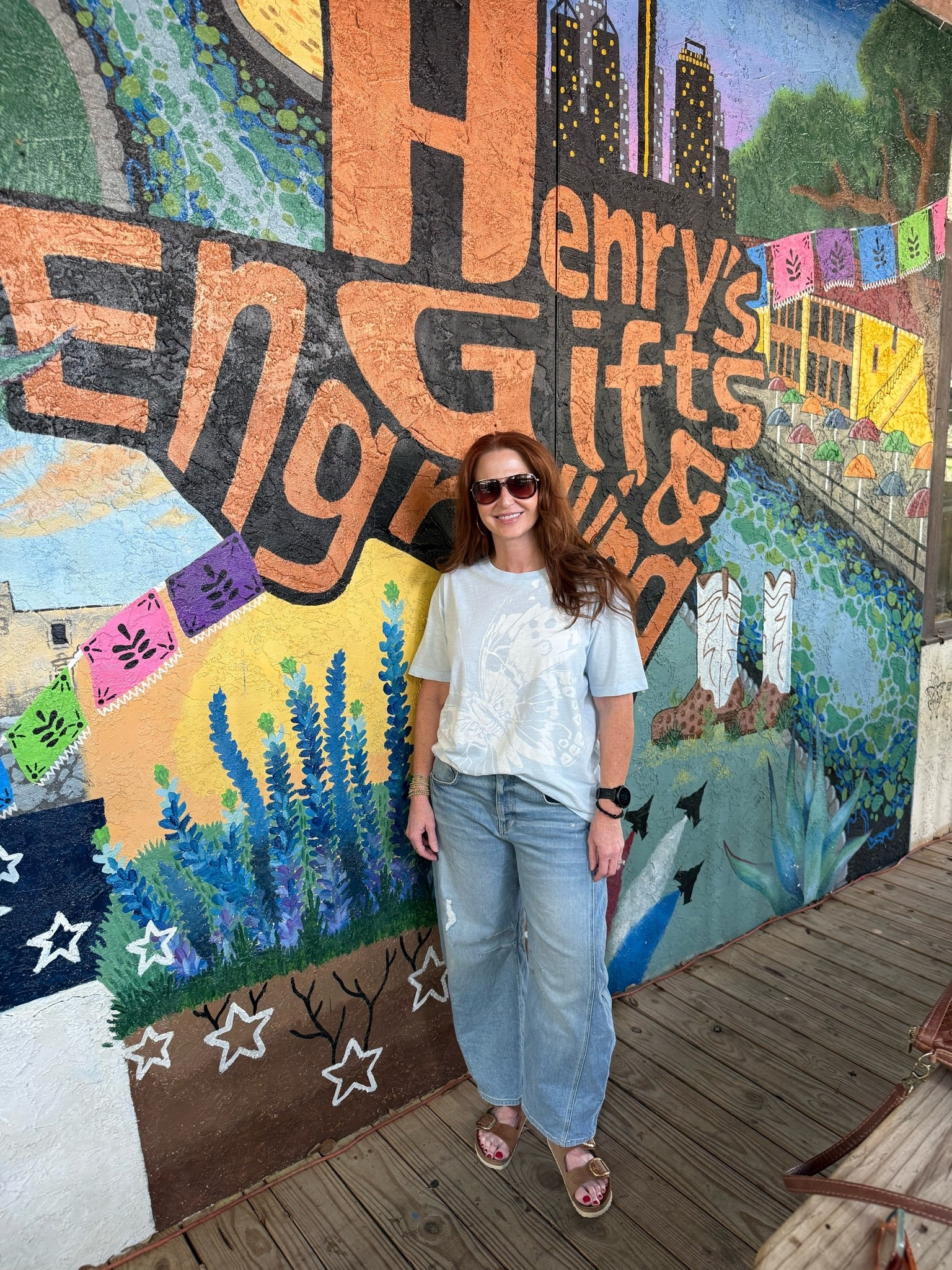Errands called for comfort today. 🤍

Barrel jeans, a favorite tee, and Birkenstocks—the kind of outfit I reach for again and again. Everything is linked in my LTK!

#LTKStyle #LTKFinds #EverydayStyle #CasualOutfit #OOTD

#LTKootd #LTKOver40 #LTKmomlife