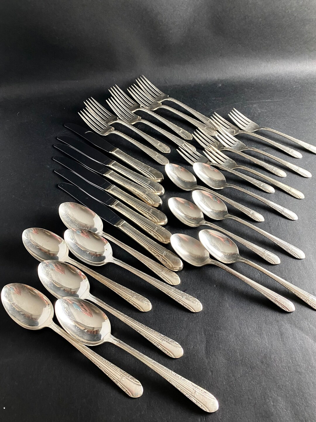 1930's Wm Rogers Silverware Set Service for 6 Laurel Edging Classic Elegance 30 Piece Spoons Fork... | Etsy (US)