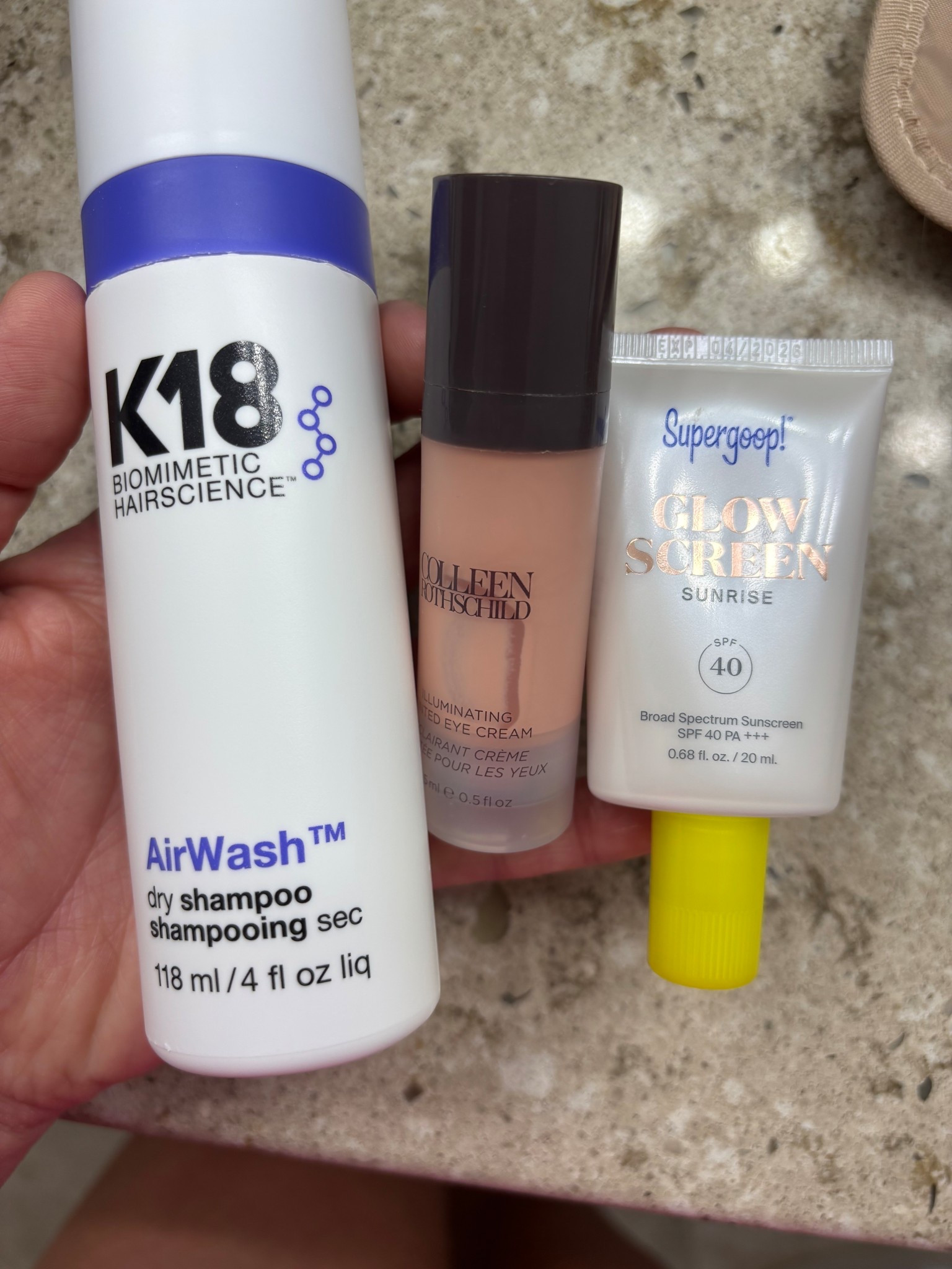 The three must haves for the beach— I don’t like wearing make up when I’m on the beach and these three items are my quick routine. Dry shampoo, moisturizing eye illuminator and glow sunscreen.☀️

#LTKSummerEdit #LTKBeauty #LTKTravel