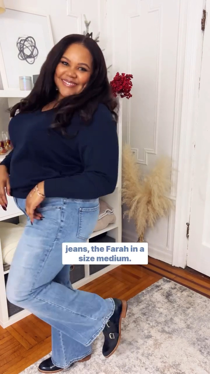 The Universal Standard Denim Drive is back baby! We got jeans, jackets, skirts, dresses, you naaame it! In sizes 00-40, Universal Standard is the world's most size-inclusive fashion brand. 

Prices start at just $35 and use code INFS-AMBPATRANILA for an additional 10% off. 

AND for 🆕 customers use code INFS-PATRANILAJ15 for 15% off! 👇🏽

Comment DENIM to get a DM with links to shop this outfit.

Wearing: 
Farrah jeans in size 18 (I sized up) and V-Neck Relaxed Fit sweater by @universalstandard 
Shoes - @officeofangelascott 
Coat - @somethingnavy 
Jewelry - @monicavinader 

#USPartner #UniversalStandard #midsizestyle #midsizefashion #falloutfits #denimjeans #denimlover
