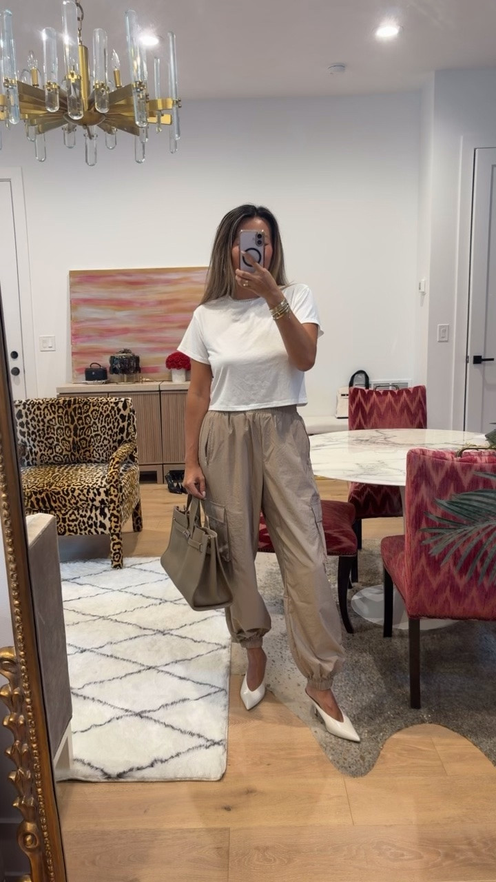 Affordable cargos, easy everyday outfit. Size small. Amazon tee for $10. Best mules on Sale. Fall fashion outfits

#LTKgrwm #LTKootd