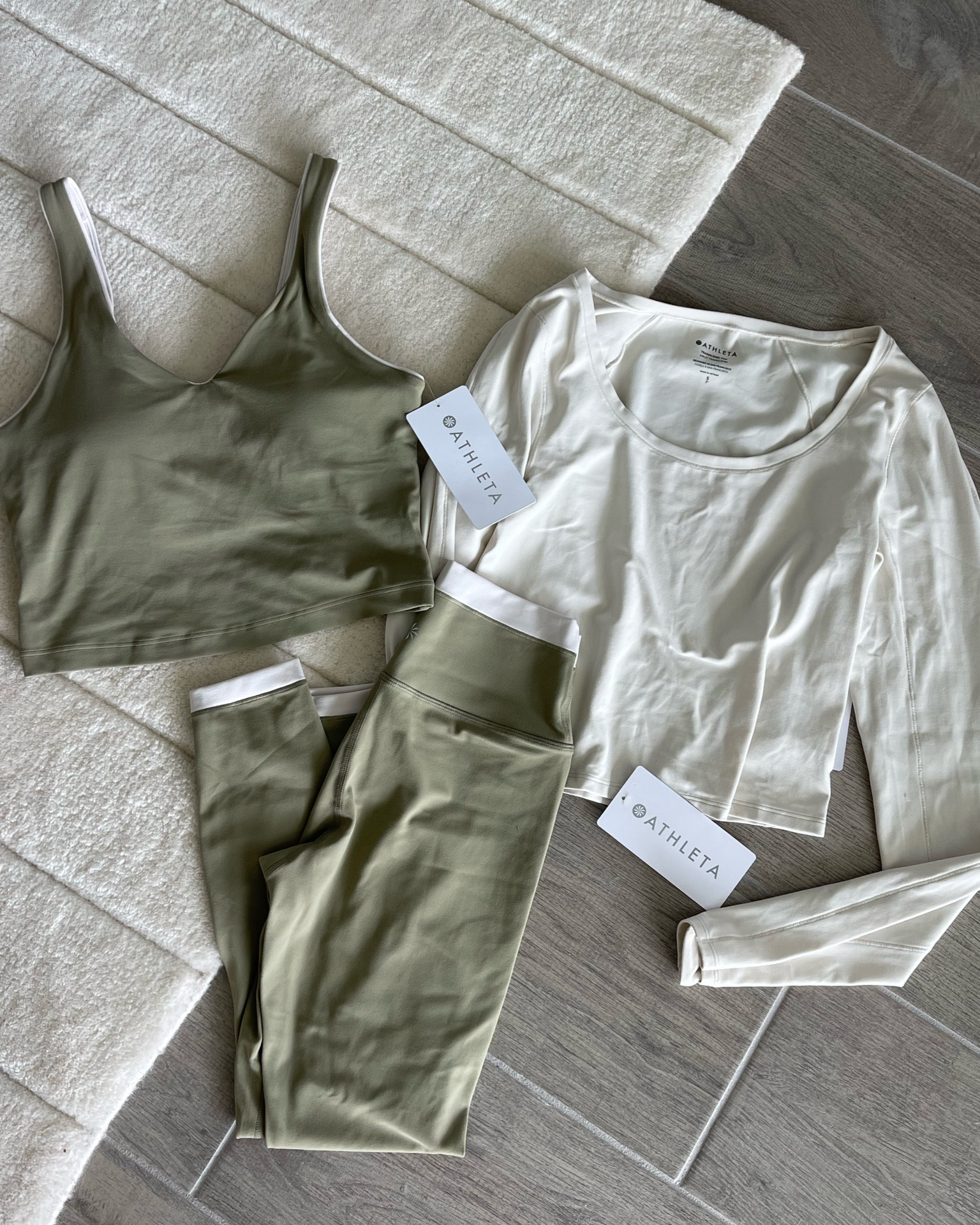 Recent athleta haul ☁️ I got size small in everything!! Material is soooo soft! 

#LTKCon #LTKFallSale #LTKNYFW