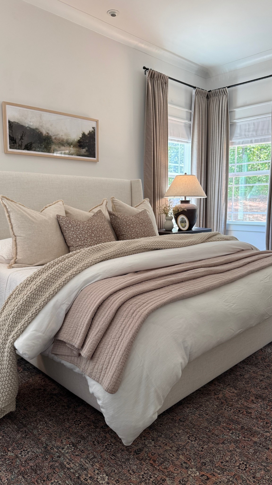 Spring in our bedroom🤍 Love the warmth and soft colors!

#LTKSeasonal #LTKHome