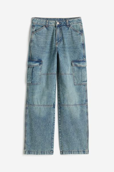 Curvy Fit Straight High Cargo Jeans - Light denim blue - Ladies | H&M US | H&M (US + CA)