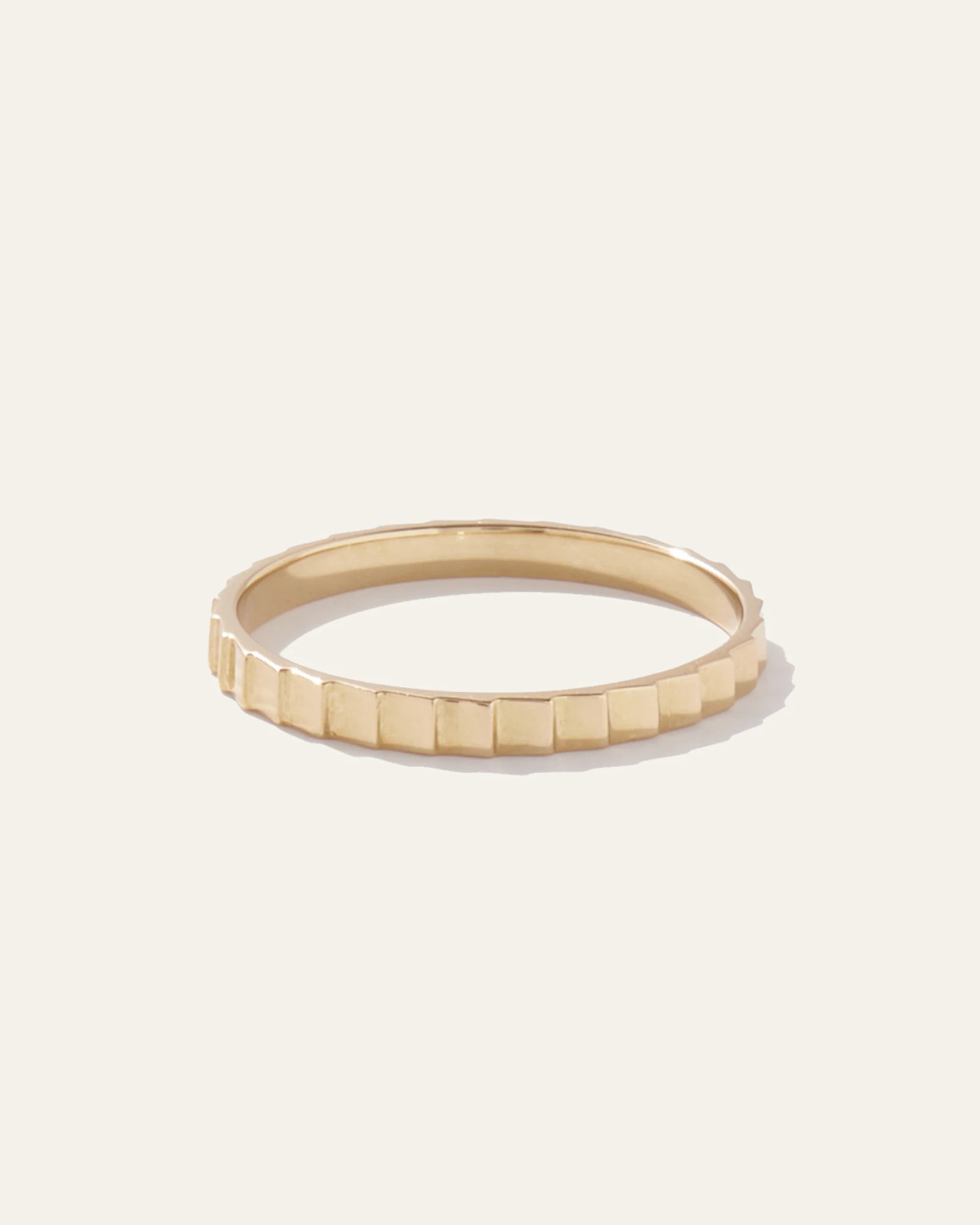 14k Gold Ridge Band | Quince
