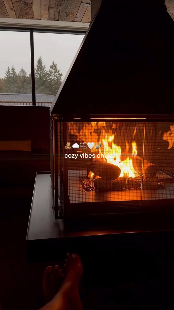 spring 2026 faves, part two 🤍
yes, these are the fuzzy slippers from @shein_ca i was wearing at @thermeawhitby 🧖🏾‍♀️📍

i got so many questions about the spa after my stories, so here’s a little moment for the details + the comfort.
wellness looks different for everyone, but softness is always in season ☁️🧦

comment EDIT for my spring 2026 faves on LTK ✨. use my code 🎫CASHOESBAGSellahh014✨⬇️ https://liketk.it/5W5dq

🆔: 215958196

Download SHEIN APP, search, and follow 👉Hatastic,CHICVUE,DareSee👈 for the trendiest looks.

@sheinofficial @shein_ca

other deets:
bathing suit: @walmartcanada 
beanie: @satyn.fr 
.
.
.
#SHEINtrends #SHEINShoes #ad #torontoblogger

#LTKselfcare #LTKgrwm #LTKdayinmylife