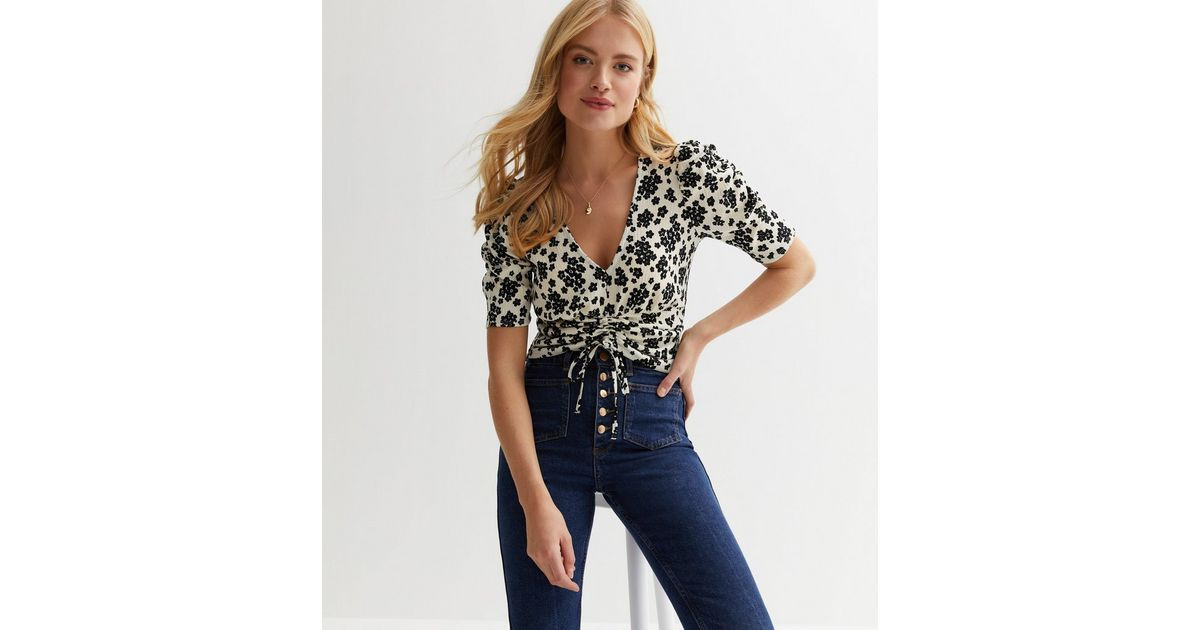 Off White Ditsy Floral Ruched Front Crop Top | New Look | New Look (UK)