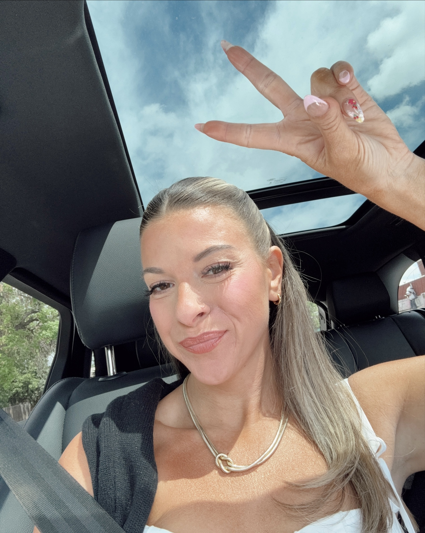 Most loved products I will buy again and again!!

Colleen code: emerson20
Glow color: can’t handle the heat 

Camera
Beauty balm
Dog leash 
Boots
Heels 
Wedding accessories
Perfume
AirPods
Sneakers
Nighty

#LTKStyleTip #LTKGiftGuide #LTKBeauty