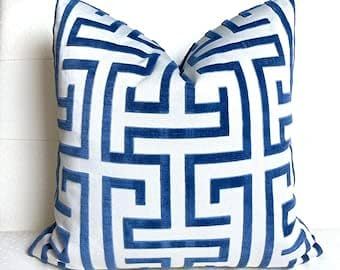 Amazon.com: by Unbranded Thibaut Ming Trail Pillow Cover-Chinoiserie Pillow Cover-Blue White Pill... | Amazon (US)