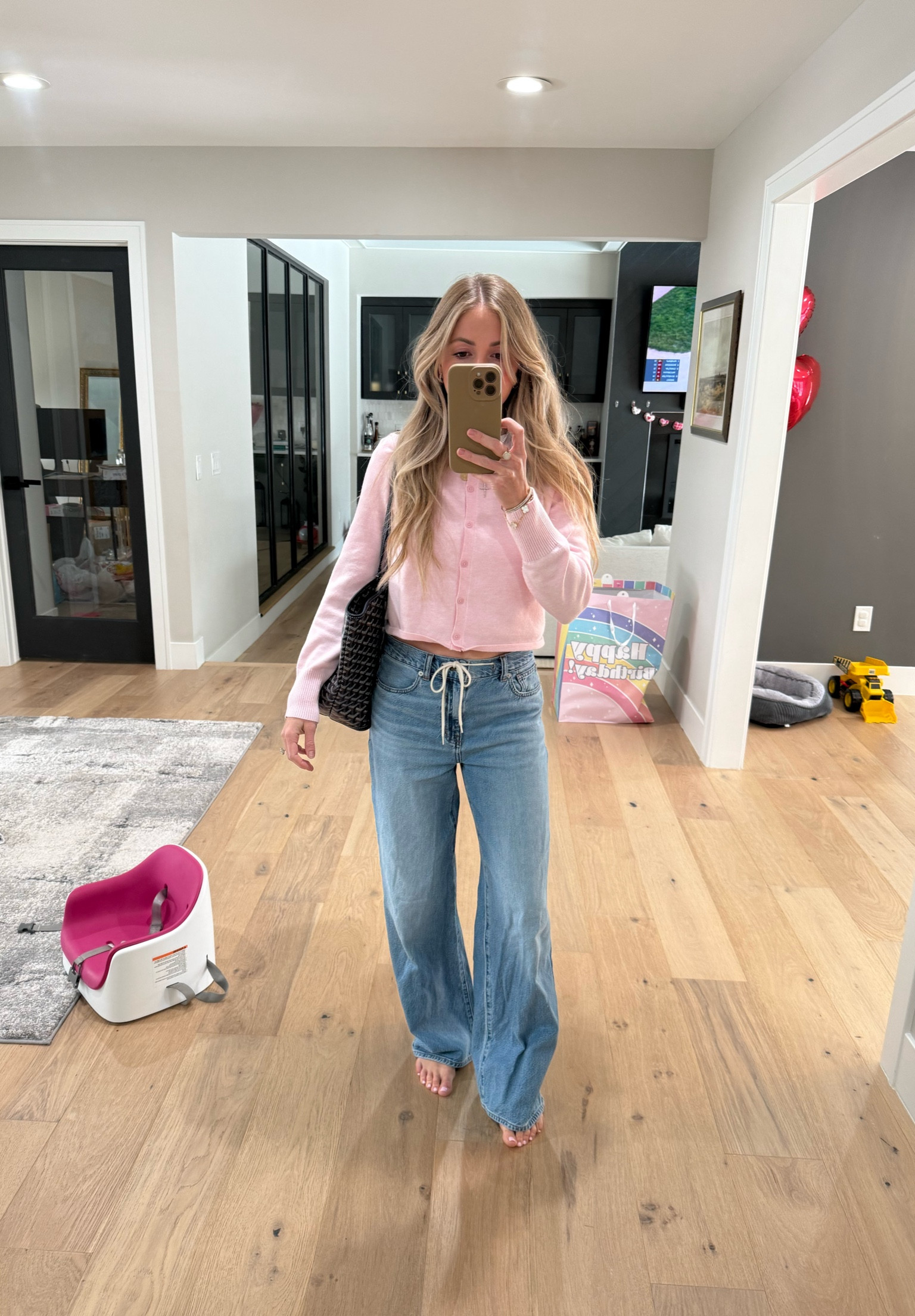 Pink cardigan size medium 
Drawstring Madewell jeans size 25 linked similar options #LTKMostLoved 

#LTKItBag #LTKFindsUnder100